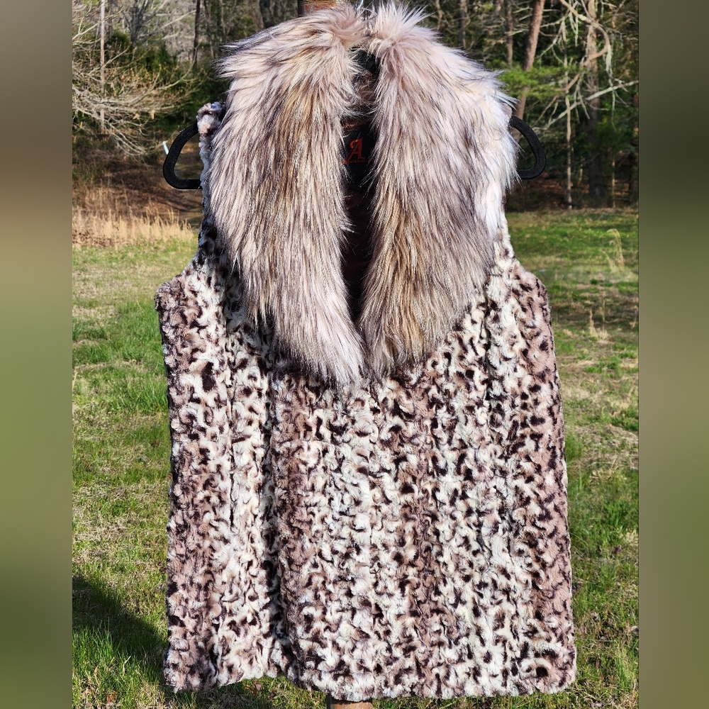 Adrienne Landau Faux Fur Vest NWT M